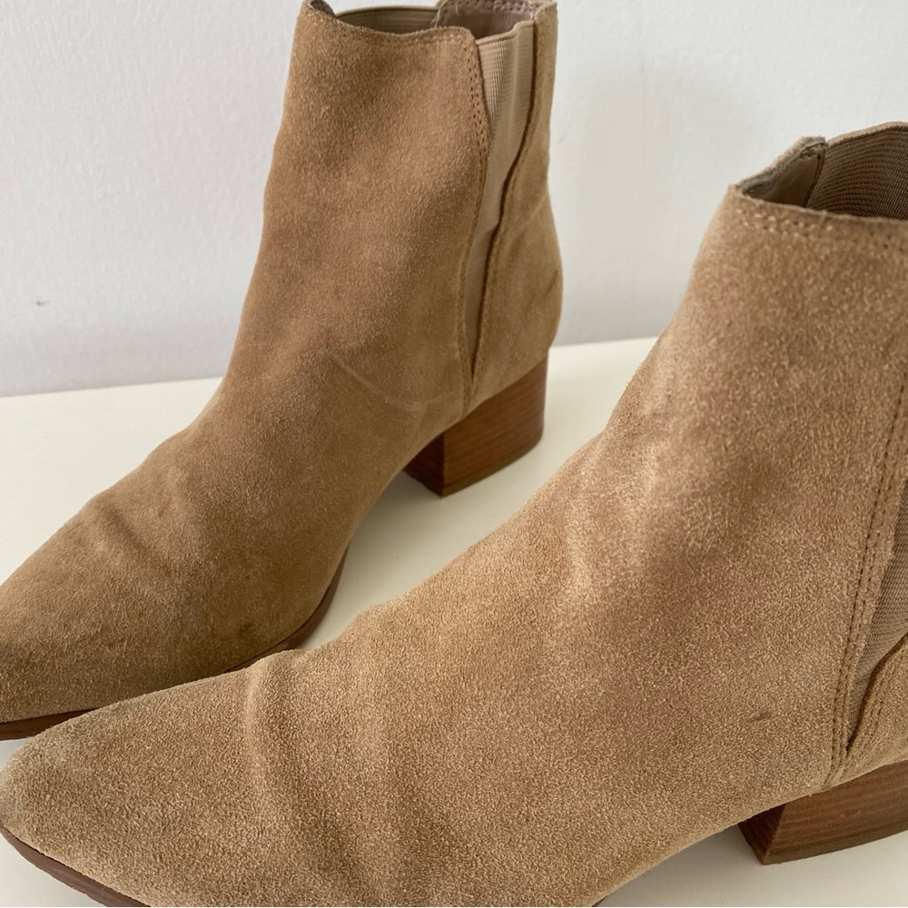 UO Chelsea Booties - Picture 7 of 12